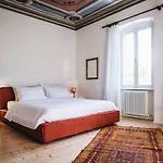 Del '600 Con Giardino E Piscina Trento
