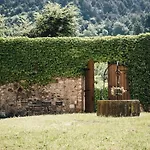 Del '600 Con Giardino E Piscina Villa