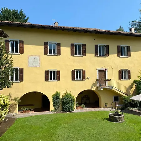 Del '600 Con Giardino E Piscina 别墅 *