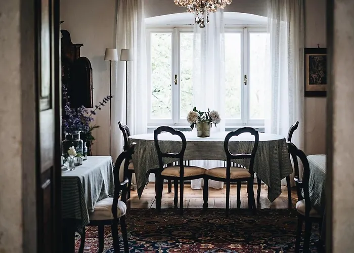 Del '600 Con Giardino E Piscina