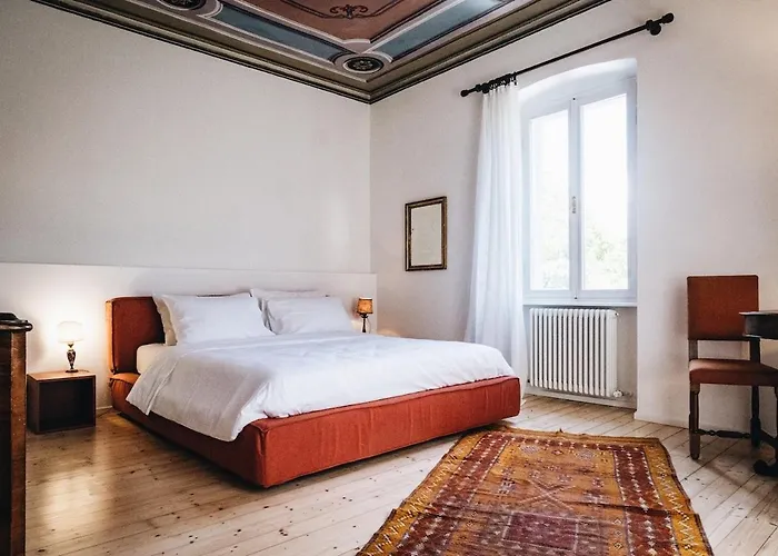 Del '600 Con Giardino E Piscina טרנטו