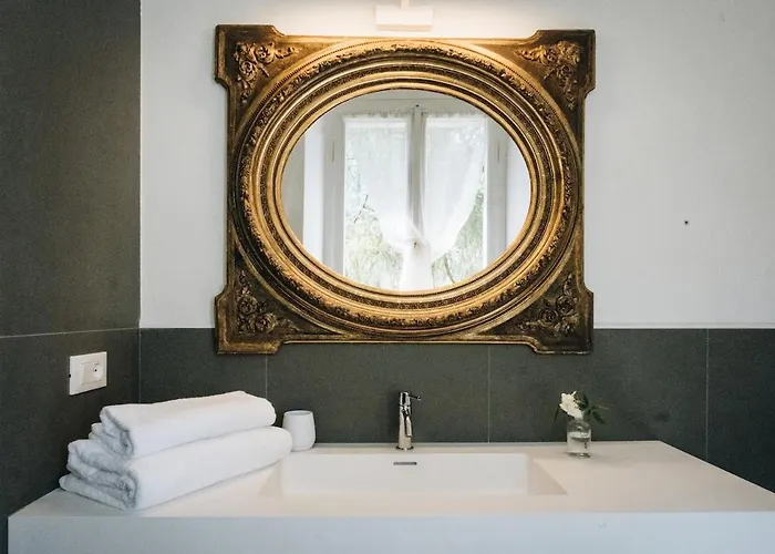 Del '600 Con Giardino E Piscina וילה