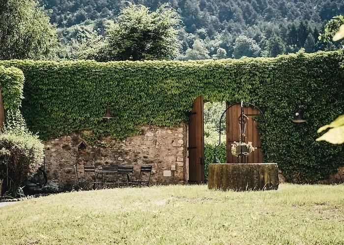 Del '600 Con Giardino E Piscina וילה