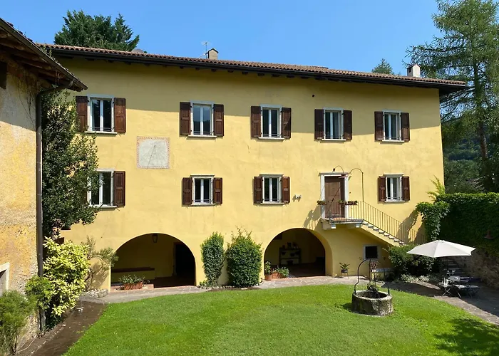 Del '600 Con Giardino E Piscina וילה *