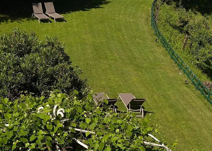 Del '600 Con Giardino E Piscina *